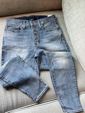 Lucky Brand Women's High-Rise Button-Fly Jeans in Faded Blue